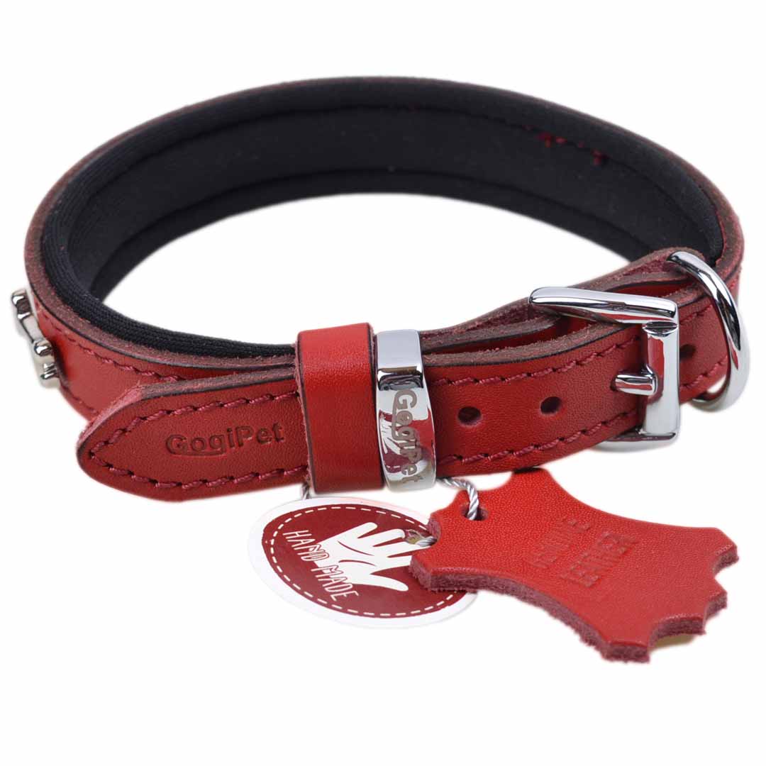 Collar para perros de cuero rojo con huesos metálicos modelo Confort de GogiPet® - Hecho a mano