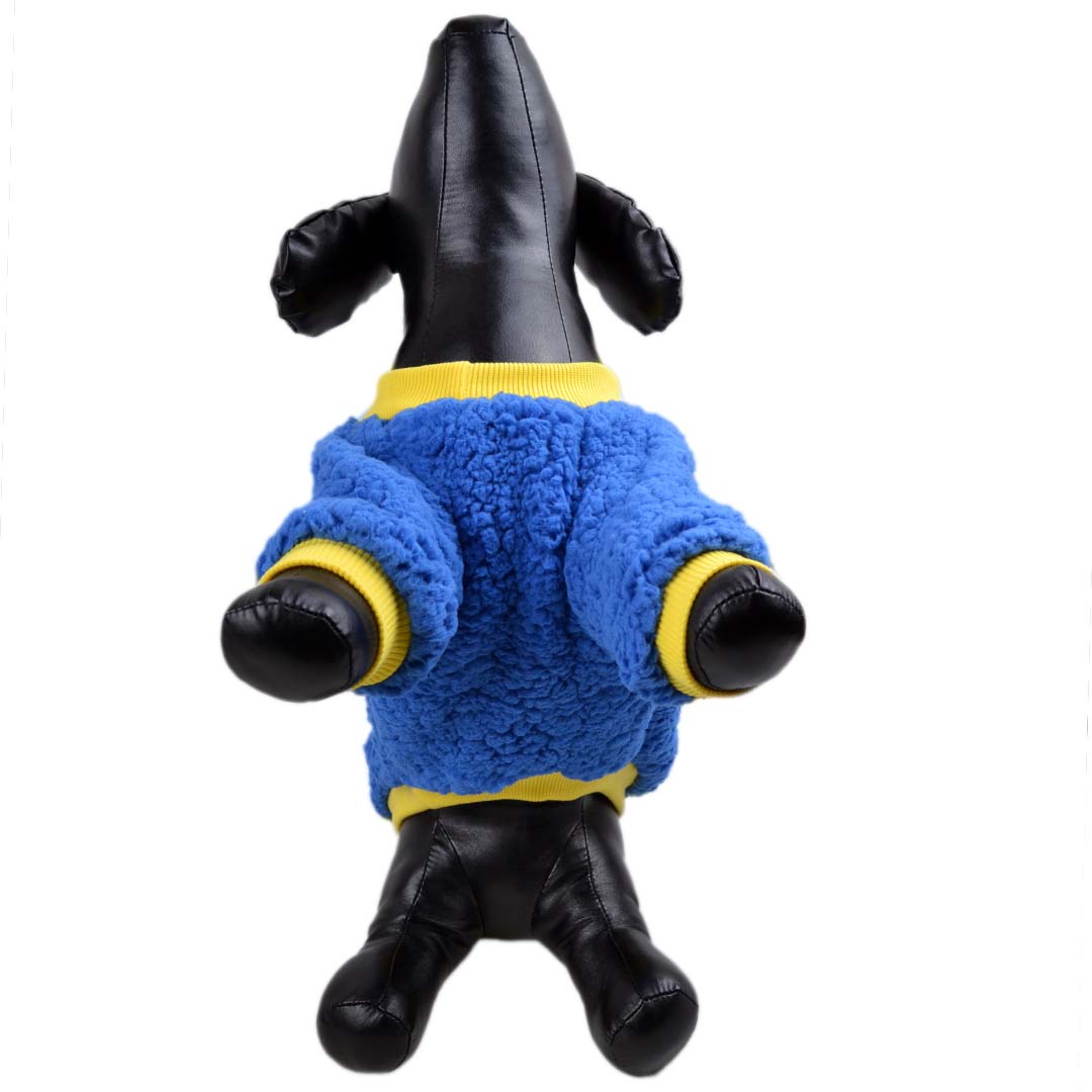Suéter azul para perros con puños amarillos