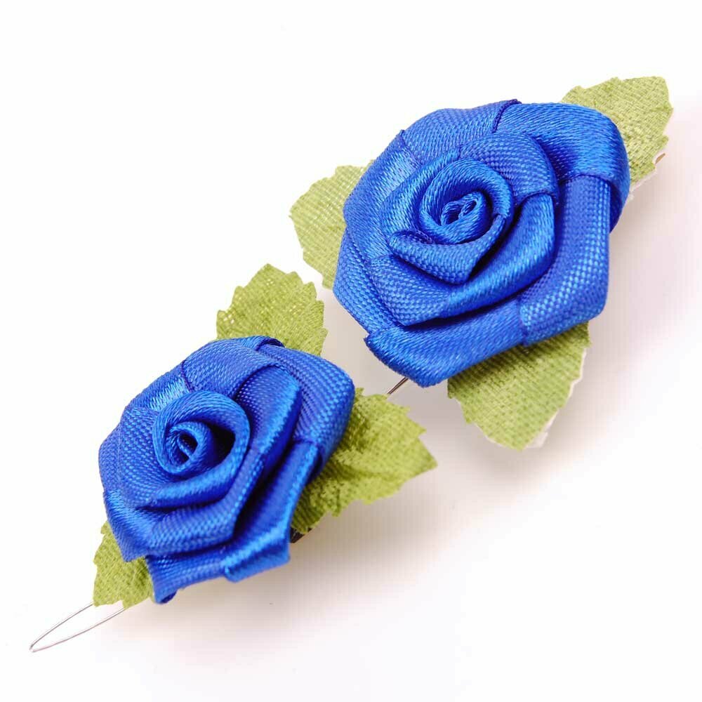 blaue Stoffblumen als Blumenschmuck für die Haare - Rosenschmuck für die Haare