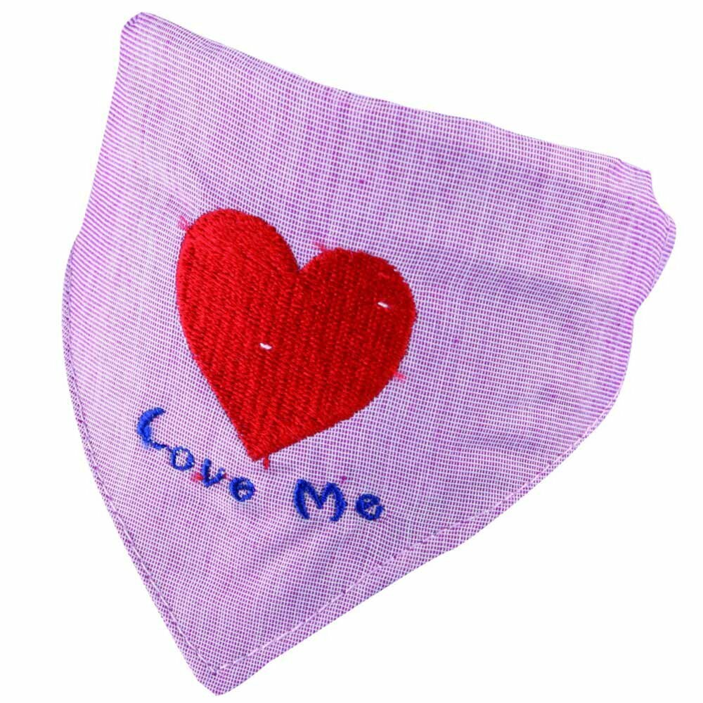 Bandana o pañuelo para perros triangular con corazón bordado e inscripción Love Me de DoggyDolly, rojo