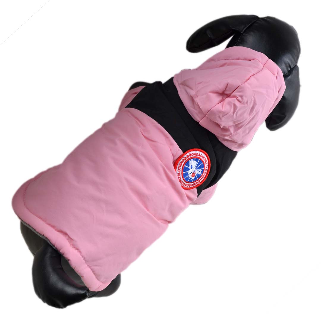 Chaqueta deportiva para perros con capucha en color rosa