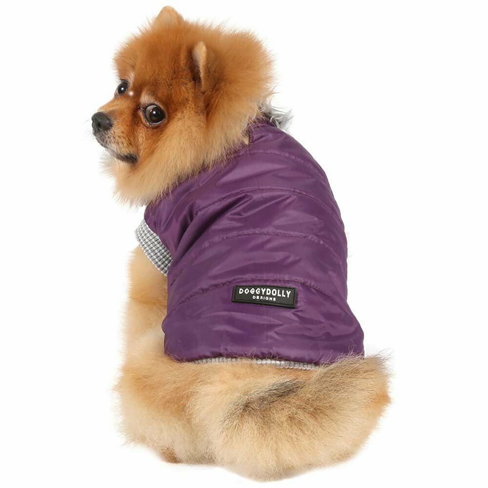 Anorak para perros con cuello alto de pelo sintético en color lila de DoggyDolly 